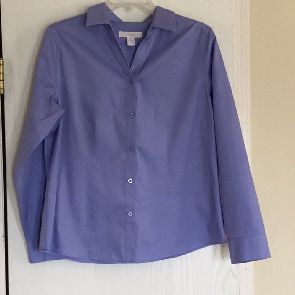 Chico’s blouse size 1. Reg. (8/10). Lt. Blue.